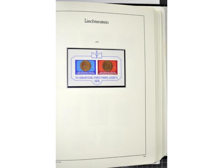1912/1998, am Anfang meist ungebrauchte und gestempelte Sammlung im Vordruckalbum, später auch bessere und kpl. postfrische A