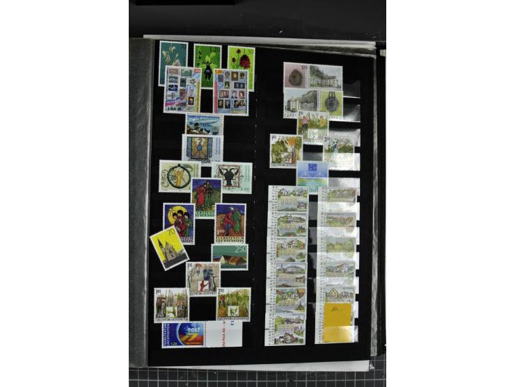 1971/2011, postfrische Sammlung im Einsteckbuch