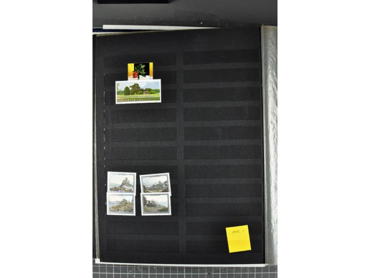 1971/2011, postfrische Sammlung im Einsteckbuch