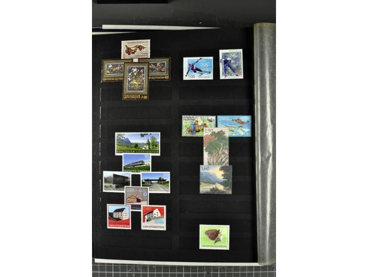 1971/2011, postfrische Sammlung im Einsteckbuch