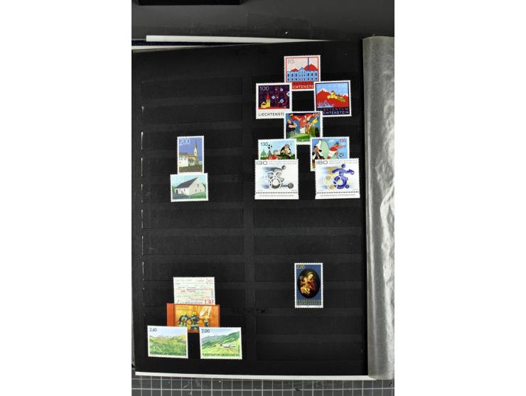1971/2011, postfrische Sammlung im Einsteckbuch