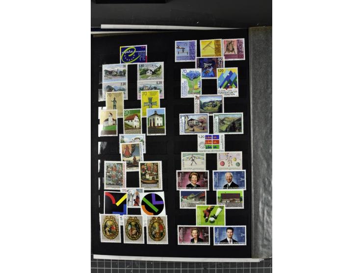 1971/2011, postfrische Sammlung im Einsteckbuch