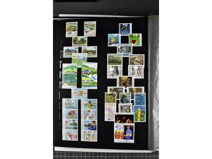 1971/2011, postfrische Sammlung im Einsteckbuch