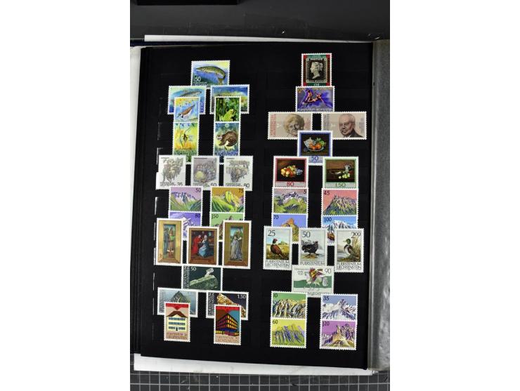 1971/2011, postfrische Sammlung im Einsteckbuch