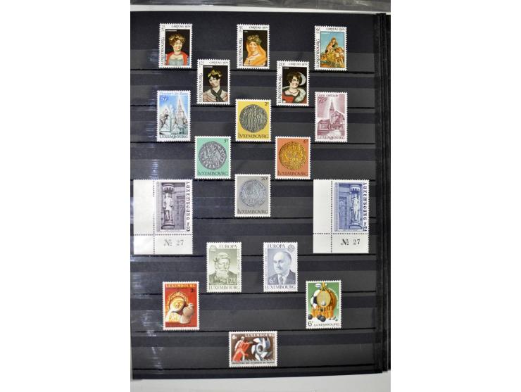  1960/2012, postfrische Sammlung in 2 Einsteckbüchern