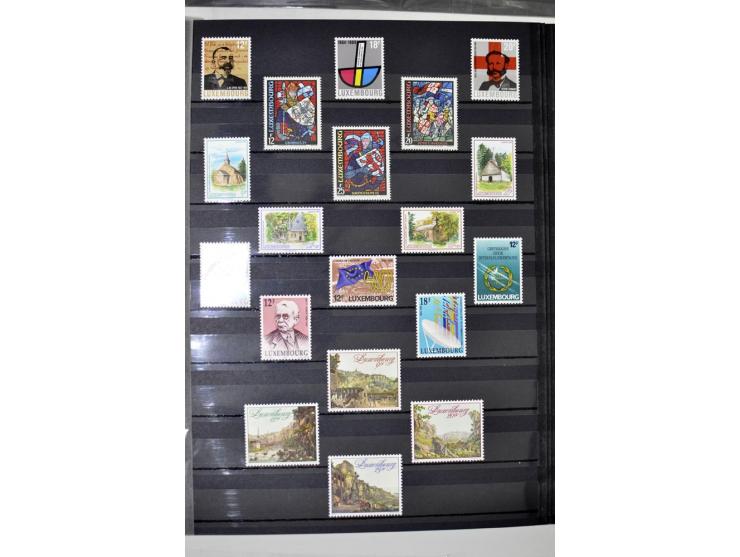  1960/2012, postfrische Sammlung in 2 Einsteckbüchern