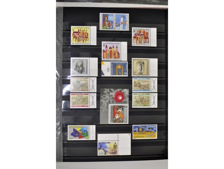  1960/2012, postfrische Sammlung in 2 Einsteckbüchern