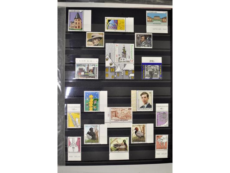 1960/2012, postfrische Sammlung in 2 Einsteckbüchern