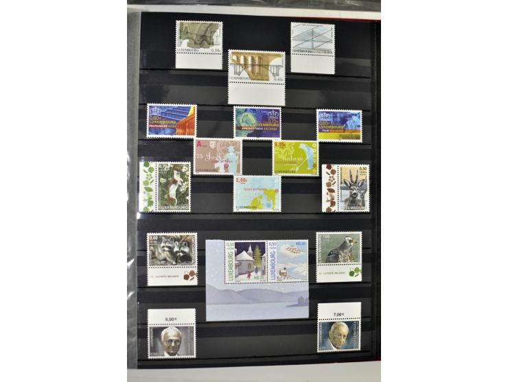  1960/2012, postfrische Sammlung in 2 Einsteckbüchern