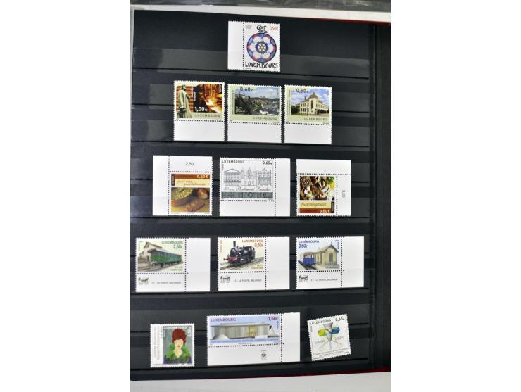  1960/2012, postfrische Sammlung in 2 Einsteckbüchern
