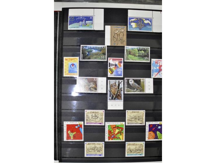  1960/2012, postfrische Sammlung in 2 Einsteckbüchern