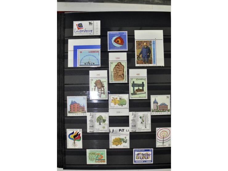  1960/2012, postfrische Sammlung in 2 Einsteckbüchern