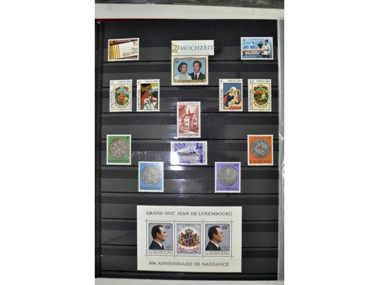  1960/2012, postfrische Sammlung in 2 Einsteckbüchern