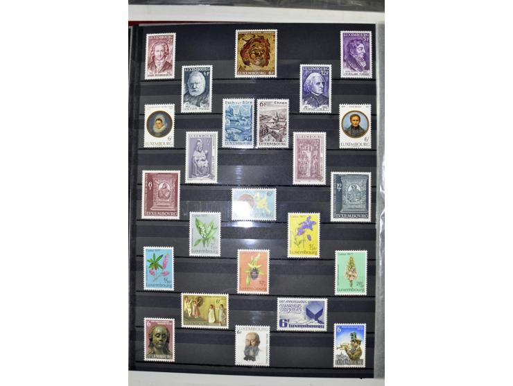  1960/2012, postfrische Sammlung in 2 Einsteckbüchern