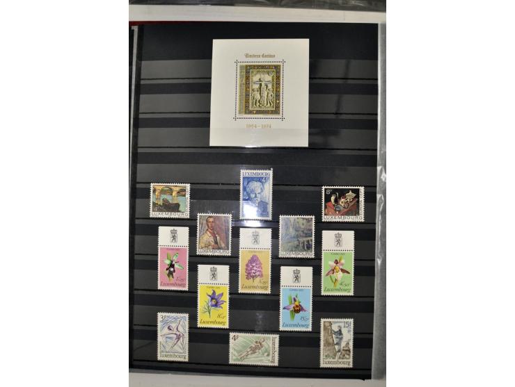  1960/2012, postfrische Sammlung in 2 Einsteckbüchern