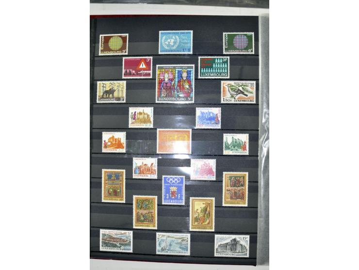  1960/2012, postfrische Sammlung in 2 Einsteckbüchern