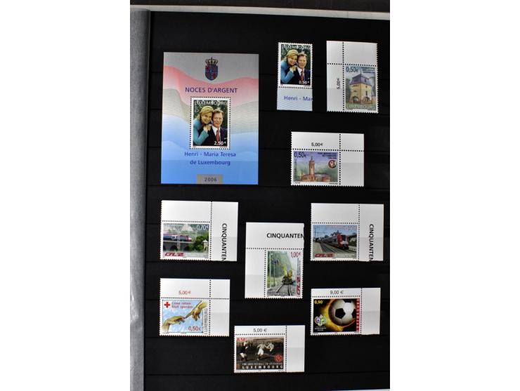  1960/2012, postfrische Sammlung in 2 Einsteckbüchern