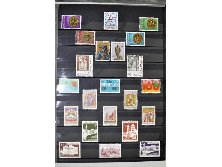  1960/2012, postfrische Sammlung in 2 Einsteckbüchern