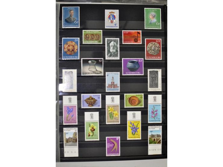  1960/2012, postfrische Sammlung in 2 Einsteckbüchern