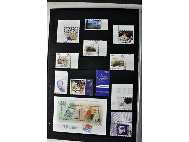  1960/2012, postfrische Sammlung in 2 Einsteckbüchern