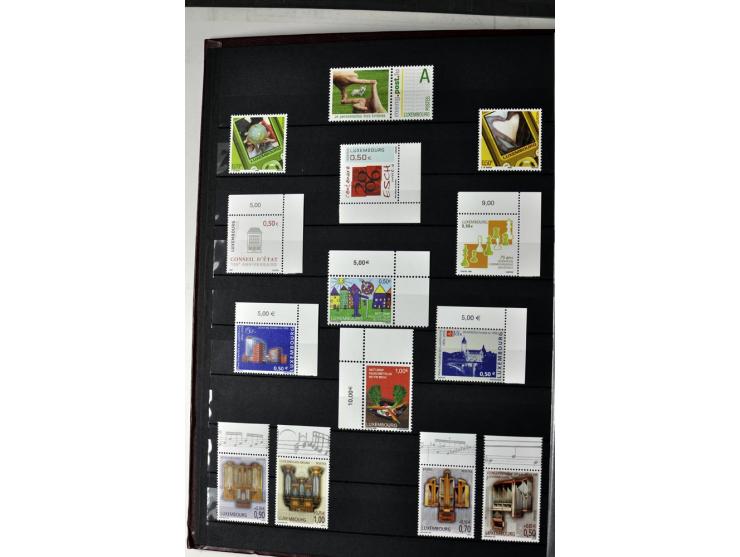  1960/2012, postfrische Sammlung in 2 Einsteckbüchern