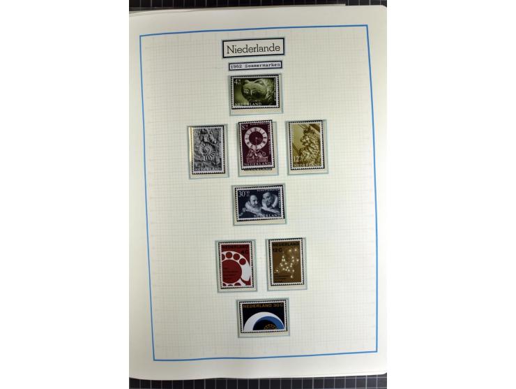 1852/2010, umfangreiche, in den Hauptnummern augenscheinliche überkomplette Sammlung, am Anfang gestempelte Sammlung mit eini