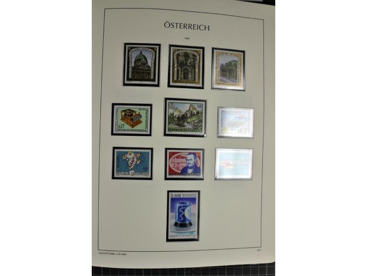 1945/2006, ab Mi.-Nr. 697 in den Hauptnummern bis auf Renner geschnitten und Mi.-Nr. 952-954 (ungebraucht) kpl. postfrische S