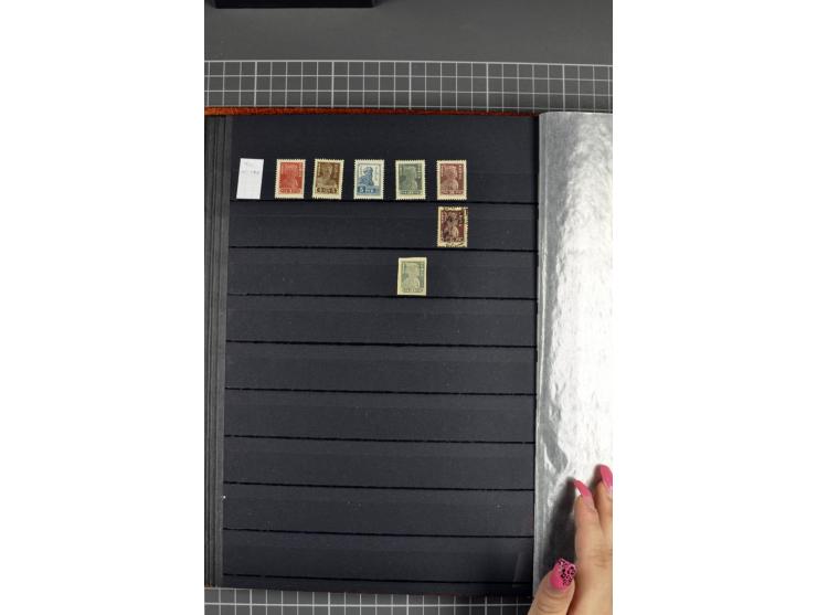 1858/1930 (ca.), gestempelte und ungebrauchte Sammlung mit Doubletten, etwas spezialisiert im Einsteckbuch mit Gebietsausgabe