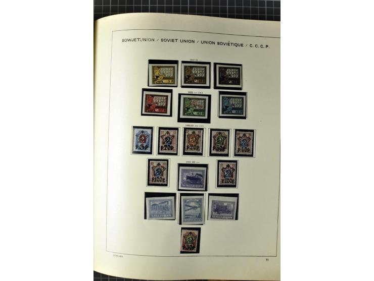 1875/1939, ungebrauchte Sammlung in vielen besseren Ausgaben dabei u.a. Mi.-Nr. 185IIB, 402-05B, 410-11A, 427-28, 429-49, 453