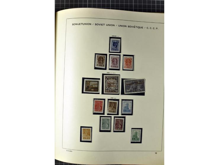 1875/1939, ungebrauchte Sammlung in vielen besseren Ausgaben dabei u.a. Mi.-Nr. 185IIB, 402-05B, 410-11A, 427-28, 429-49, 453