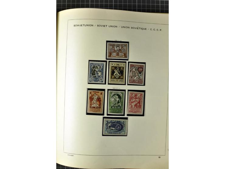 1875/1939, ungebrauchte Sammlung in vielen besseren Ausgaben dabei u.a. Mi.-Nr. 185IIB, 402-05B, 410-11A, 427-28, 429-49, 453