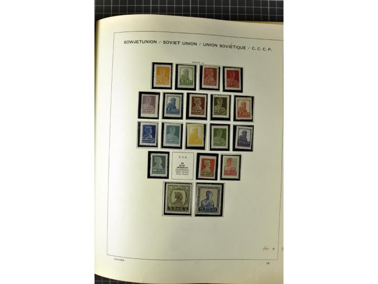 1875/1939, ungebrauchte Sammlung in vielen besseren Ausgaben dabei u.a. Mi.-Nr. 185IIB, 402-05B, 410-11A, 427-28, 429-49, 453