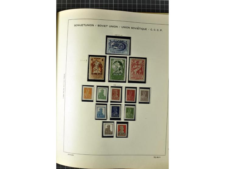1875/1939, ungebrauchte Sammlung in vielen besseren Ausgaben dabei u.a. Mi.-Nr. 185IIB, 402-05B, 410-11A, 427-28, 429-49, 453