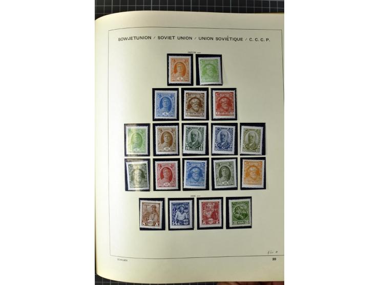 1875/1939, ungebrauchte Sammlung in vielen besseren Ausgaben dabei u.a. Mi.-Nr. 185IIB, 402-05B, 410-11A, 427-28, 429-49, 453