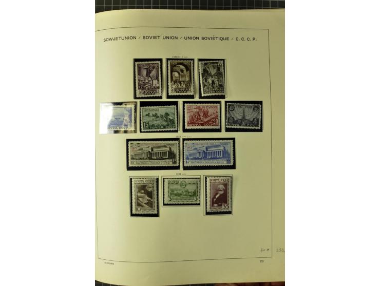 1875/1939, ungebrauchte Sammlung in vielen besseren Ausgaben dabei u.a. Mi.-Nr. 185IIB, 402-05B, 410-11A, 427-28, 429-49, 453