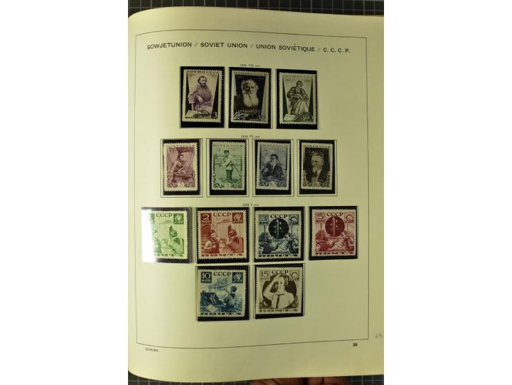 1875/1939, ungebrauchte Sammlung in vielen besseren Ausgaben dabei u.a. Mi.-Nr. 185IIB, 402-05B, 410-11A, 427-28, 429-49, 453