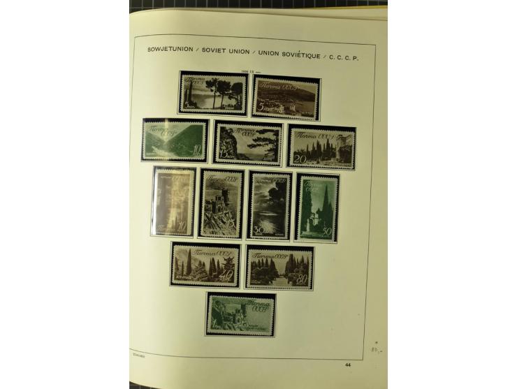 1875/1939, ungebrauchte Sammlung in vielen besseren Ausgaben dabei u.a. Mi.-Nr. 185IIB, 402-05B, 410-11A, 427-28, 429-49, 453