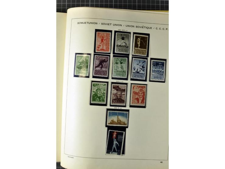 1875/1939, ungebrauchte Sammlung in vielen besseren Ausgaben dabei u.a. Mi.-Nr. 185IIB, 402-05B, 410-11A, 427-28, 429-49, 453