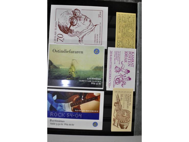 1980/2012, postfrische Sammlung mit Markenheftchen, Kleinbogen etc.