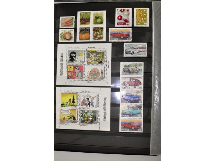 1980/2012, postfrische Sammlung mit Markenheftchen, Kleinbogen etc.