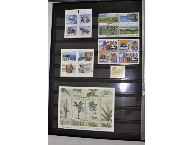 1980/2012, postfrische Sammlung mit Markenheftchen, Kleinbogen etc.