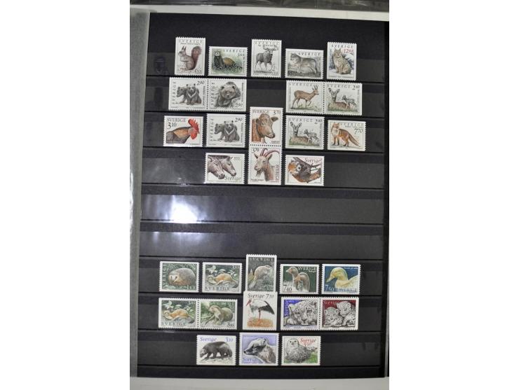 1980/2012, postfrische Sammlung mit Markenheftchen, Kleinbogen etc.