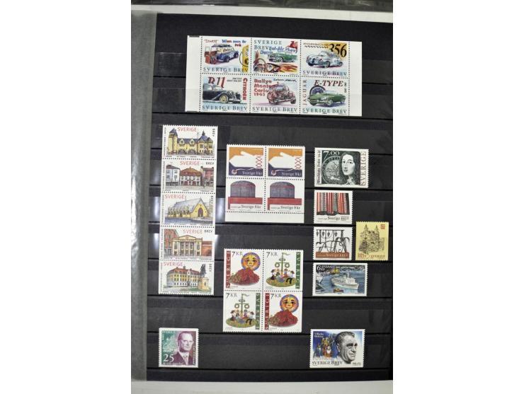 1980/2012, postfrische Sammlung mit Markenheftchen, Kleinbogen etc.