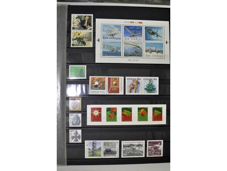 1980/2012, postfrische Sammlung mit Markenheftchen, Kleinbogen etc.