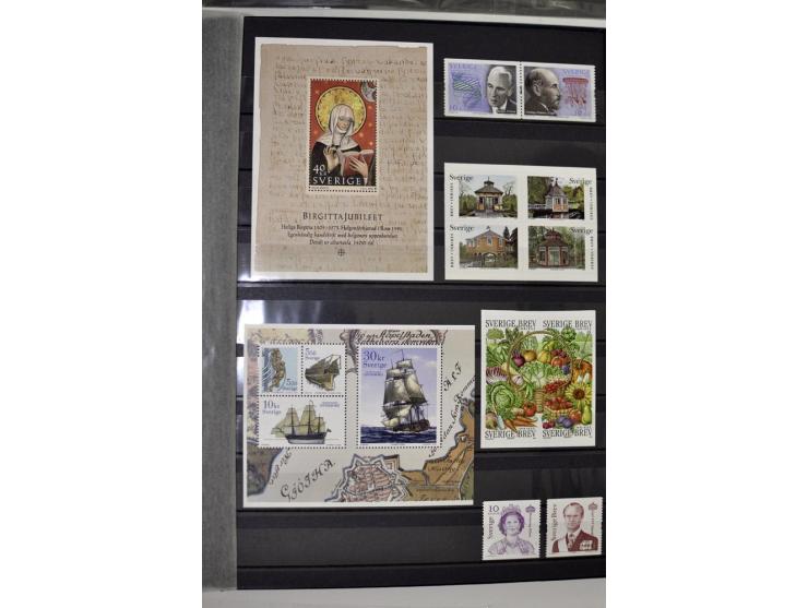 1980/2012, postfrische Sammlung mit Markenheftchen, Kleinbogen etc.
