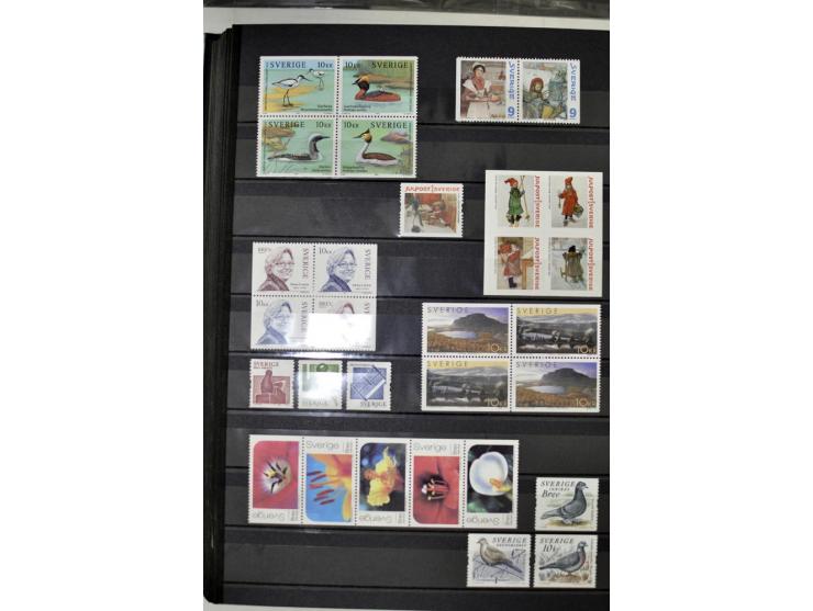 1980/2012, postfrische Sammlung mit Markenheftchen, Kleinbogen etc.