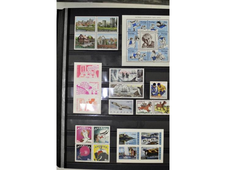 1980/2012, postfrische Sammlung mit Markenheftchen, Kleinbogen etc.