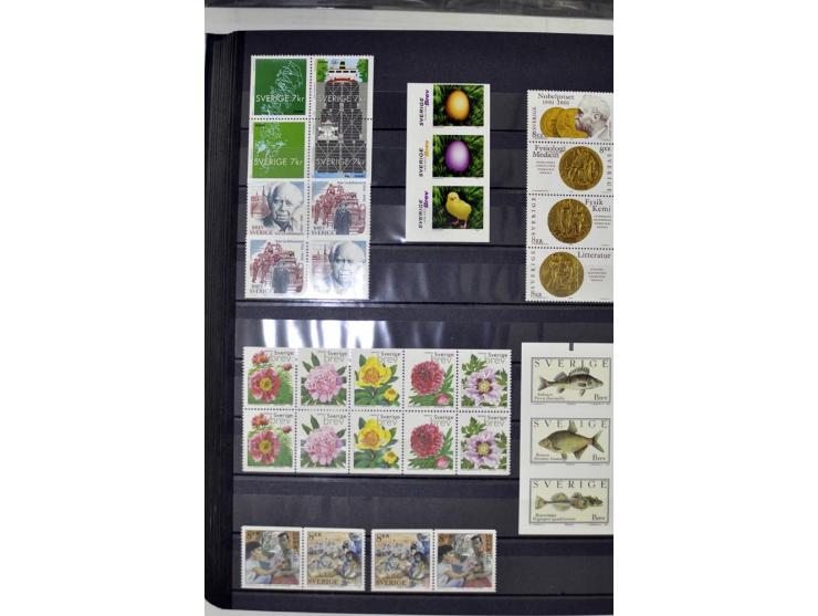 1980/2012, postfrische Sammlung mit Markenheftchen, Kleinbogen etc.