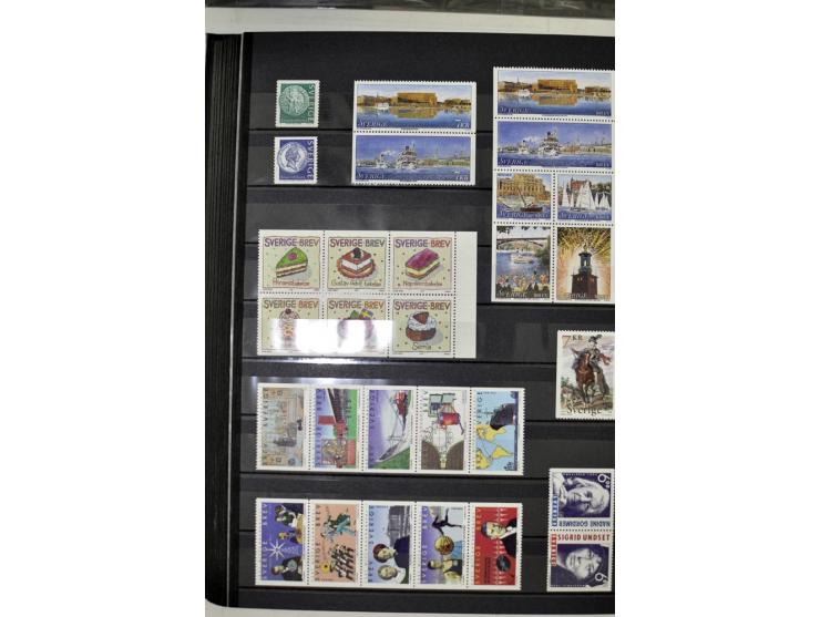1980/2012, postfrische Sammlung mit Markenheftchen, Kleinbogen etc.