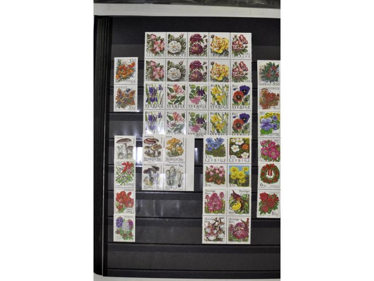 1980/2012, postfrische Sammlung mit Markenheftchen, Kleinbogen etc.